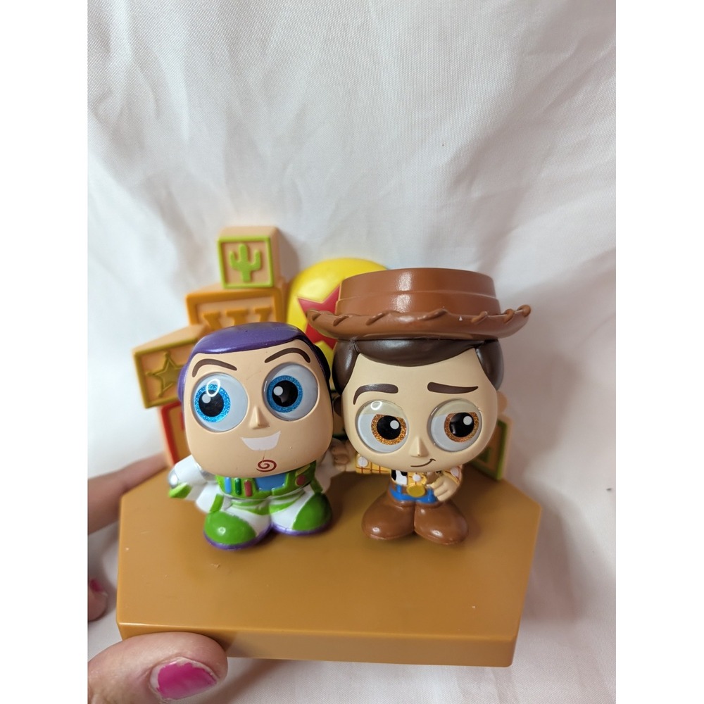 Disney Doorables Grand Entrance 3-inch Buzz Lightyear and Woody